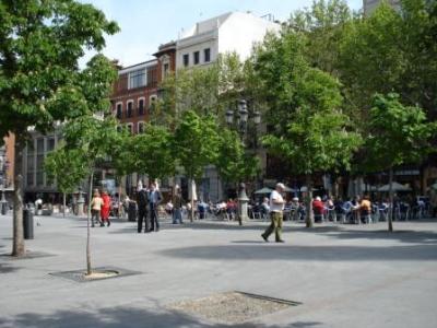 Plaza de Santa Ana: <br />
eine Bar neben der anderen